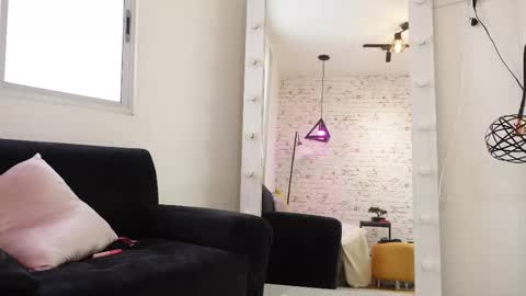 sofhia cruz online show from 02-18-26, 08:05