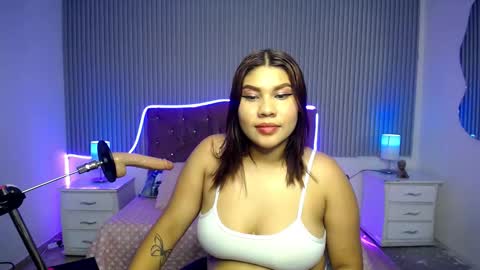 Snapshot of sofi_brunette_ chatting on 02-24-26, 04:54 sofi_brunette_ online show from 02-24-26, 04:54