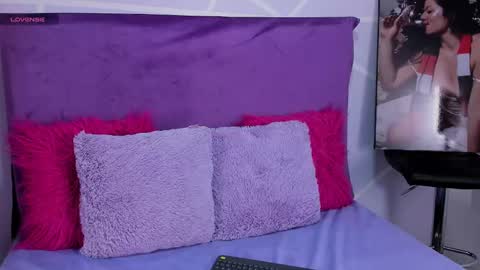 Snapshot of sofi_noa chatting on 02-14-25, 11:21 Sofi Noa online show from 02-14-25, 11:21