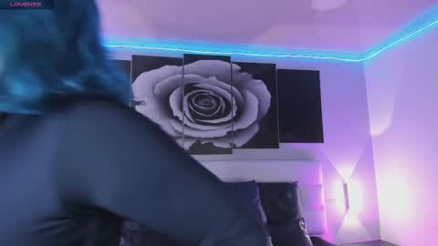 sofi_sp online show from 11-22-25, 11:42