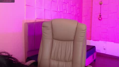 Susy online show from 03-25-26, 02:39