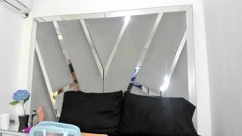 SOFIA online show from 02-09-25, 09:17