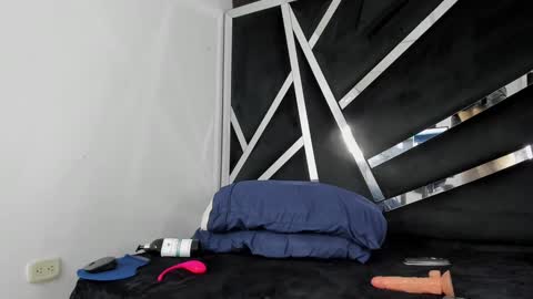 SOFIA online show from 03-12-25, 02:30