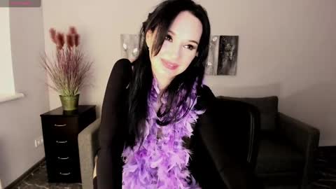 Snapshot of sofia_ford chatting on 03-08-25, 05:01 Sofia online show from 03-08-25, 05:01