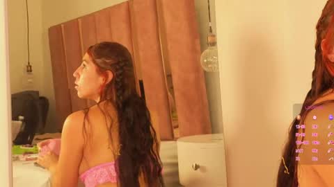 sofia_foxx1 online show from 05-12-26, 11:51