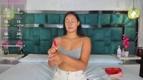 Snapshot of sofia_gomez1_ chatting on 10-19-25, 12:50 Sofia online show from 10-19-25, 12:50