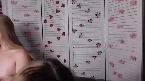 Sofia here online show from 11-20-25, 12:22