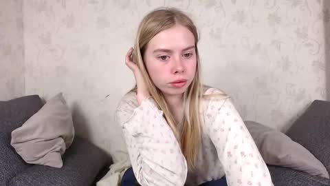 Sofia here online show from 04-29-26, 12:16