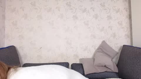 Sofia here online show from 05-17-26, 11:56