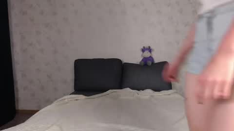 Sofia here online show from 06-03-26, 12:13