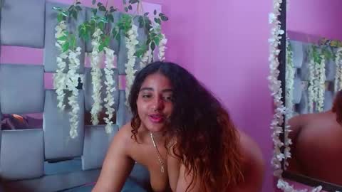 Snapshot of sofia_hernandeez_ chatting on 12-13-24, 05:21 Sofi online show from 12-13-24, 05:21