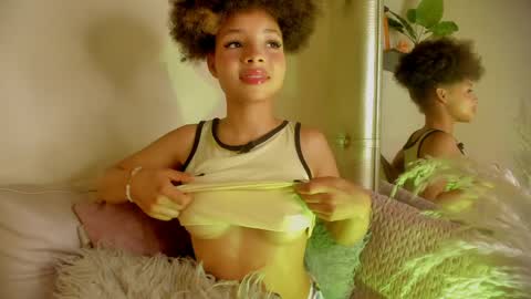 S O F I A  online show from 03-24-26, 05:51