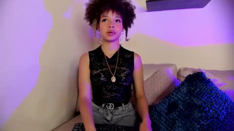 S O F I A  online show from 06-09-26, 09:59