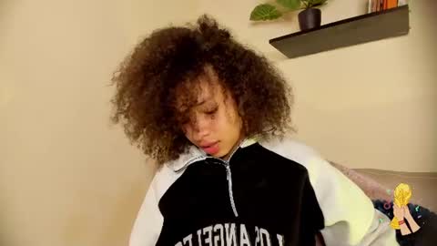 S O F I A  online show from 06-20-26, 07:27