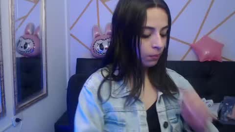 Snapshot of sofia_lara28 chatting on 05-09-26, 08:25 sofia_lara28 online show from 05-09-26, 08:25