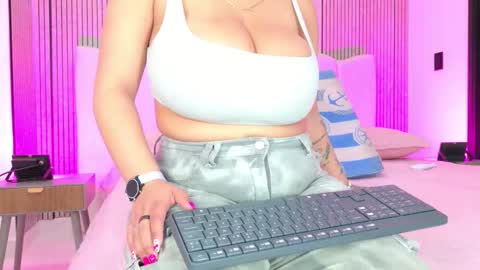 Sofia online show from 02-11-26, 03:11