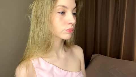 Sofia online show from 04-28-26, 06:57