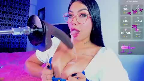 Snapshot of sofia_riot1 chatting on 07-26-26, 11:44 sofia online show from 07-26-26, 11:44