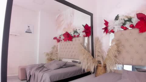 SOFIA online show from 12-24-24, 05:34