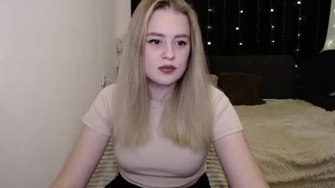 Snapshot of sofia_rosemary chatting on 12-10-24, 09:44 sofia_rosemary online show from 12-10-24, 09:44