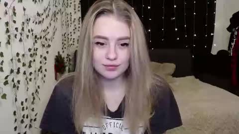 Snapshot of sofia_rosemary chatting on 01-28-25, 11:49 sofia_rosemary online show from 01-28-25, 11:49