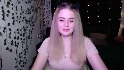 Snapshot of sofia_rosemary chatting on 02-12-25, 01:06 sofia_rosemary online show from 02-12-25, 01:06