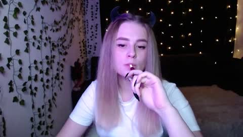 Snapshot of sofia_rosemary chatting on 02-18-25, 03:43 sofia_rosemary online show from 02-18-25, 03:43