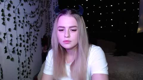 Snapshot of sofia_rosemary chatting on 02-25-25, 03:16 sofia_rosemary online show from 02-25-25, 03:16