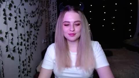 Snapshot of sofia_rosemary chatting on 03-07-25, 04:11 sofia_rosemary online show from 03-07-25, 04:11