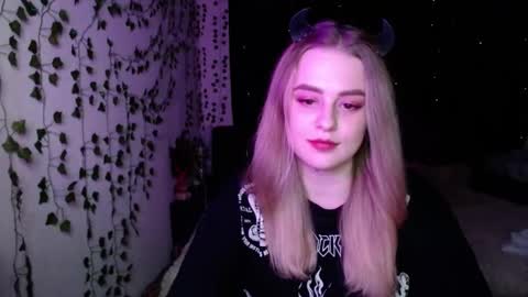 Snapshot of sofia_rosemary chatting on 03-08-25, 02:40 sofia_rosemary online show from 03-08-25, 02:40