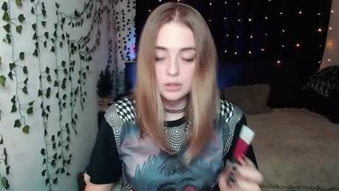 Snapshot of sofia_rosemary chatting on 09-17-25, 01:13 sofia_rosemary online show from 09-17-25, 01:13