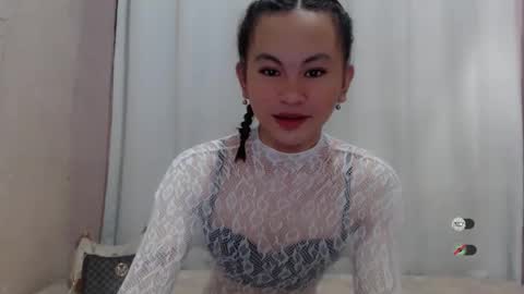 sofia_sweetheart18 online show from 04-01-26, 11:35