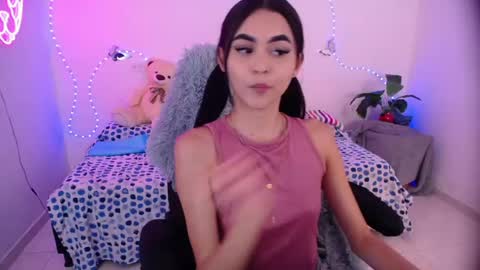 Snapshot of sofia_tgn chatting on 06-05-26, 06:35 sofia_tgn online show from 06-05-26, 06:35