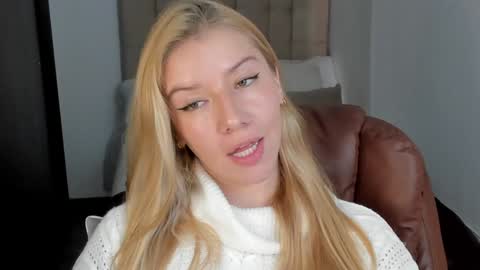 Snapshot of sofia_woodss chatting on 12-07-24, 03:30 Sofia online show from 12-07-24, 03:30