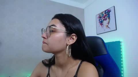 Sofia online show from 11-27-25, 01:13