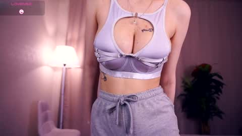 Snapshot of sofiabruno chatting on 10-10-25, 06:34 Hi My name is Sofia Welcome to my room Please thumbs up - its important online show from 10-10-25, 06:34