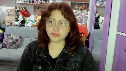 Snapshot of sofiacammy chatting on 01-20-25, 12:04 Sofia online show from 01-20-25, 12:04