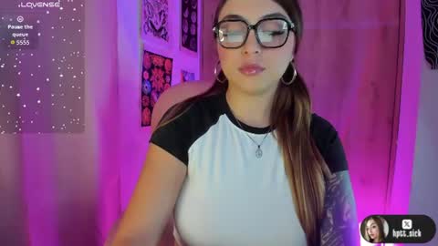 Snapshot of sofiacarti_ chatting on 07-17-26, 04:19 online show from 07-17-26, 04:19