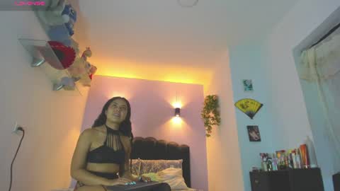 Snapshot of sofiaclaus_19 chatting on 06-24-26, 04:44 Sofia online show from 06-24-26, 04:44