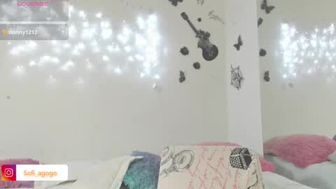 sofiacruz16 online show from 02-05-25, 10:19