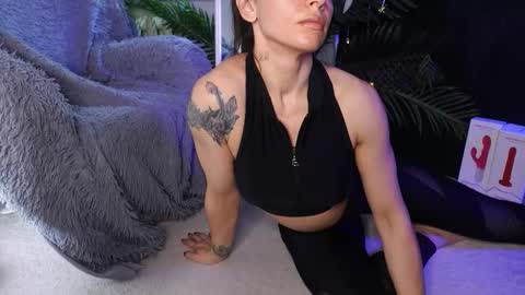 Sofia online show from 12-19-25, 05:03