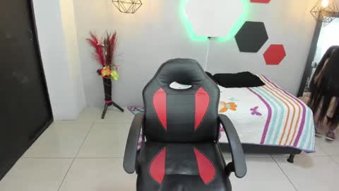 sofia online show from 01-31-25, 06:24