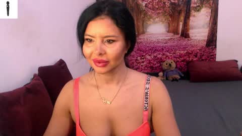 Snapshot of sofialiub chatting on 12-06-24, 11:11 sofialiub online show from 12-06-24, 11:11