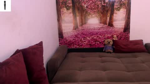 Snapshot of sofialiub chatting on 12-07-24, 12:02 sofialiub online show from 12-07-24, 12:02