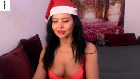 Snapshot of sofialiub chatting on 12-14-24, 07:03 sofialiub online show from 12-14-24, 07:03