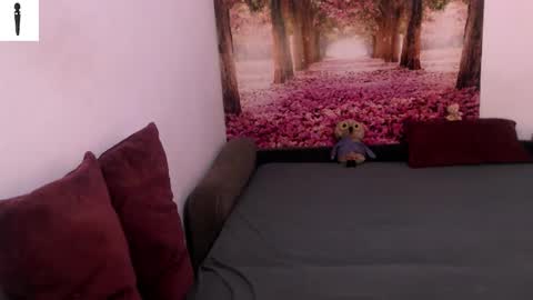 Snapshot of sofialiub chatting on 12-17-24, 09:38 sofialiub online show from 12-17-24, 09:38