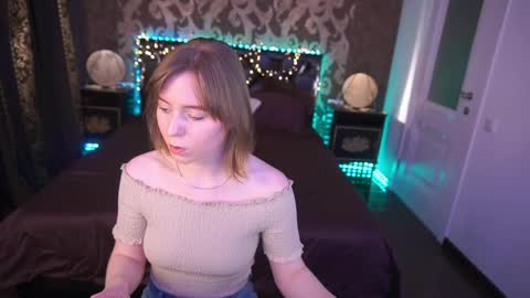 SofiaLuxuryy online show from 04-17-26, 02:20