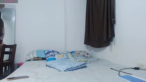 sofiamooon_ online show from 11-14-25, 01:15