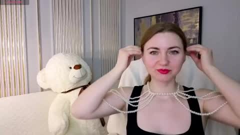 Sofia online show from 04-19-26, 01:16