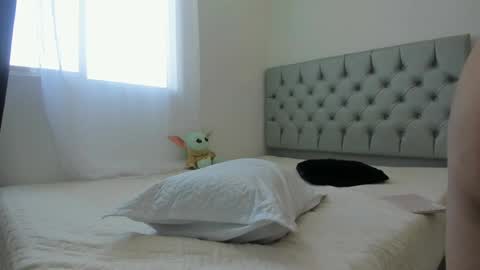 SOFIA independent model  online show from 01-13-25, 05:55